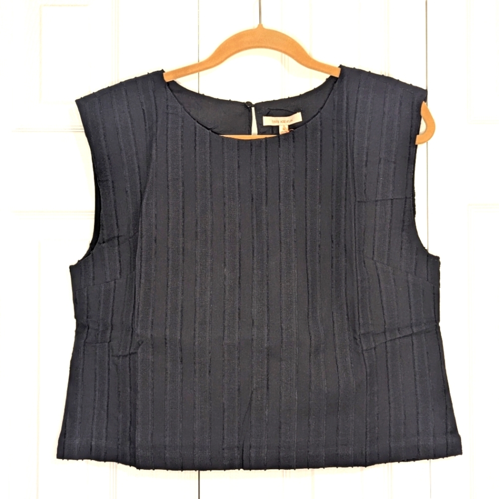 NWT Skies Are Blue Womens Textured Black Sleeveless Blouse Size Medium